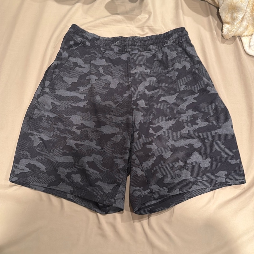 Men’s small Lululemon shorts.